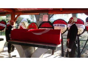 EMEKLİ TÜMGENERAL GÜRSEL ÖZTÜRK ANTALYA’DA SON YOLCULUĞUNA UĞURLANDI