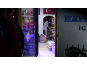 ANTALYA’DA MARKETTE CİNAYET: 2 ÖLÜ