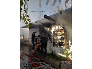 ERZİN’DE MÜSTAKİL EV YANDI