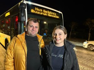 ESKİ İETT OTOBÜSÜYLE MAHALLELİYİ GEZDİRİYOR