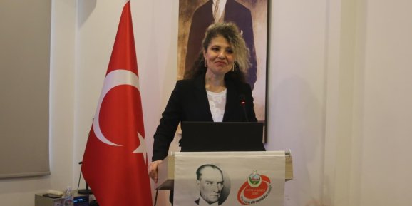 YENİ KUŞAK KÖY ENSTİTÜLÜLER DR BEDİA KERVANCIOĞLU'NU ANDI