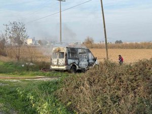 MERSİN’DE MİNİBÜS YANGINI