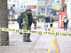 ŞÜPHELİ ÇANTADAN KİŞİSEL EŞYALAR ÇIKTI