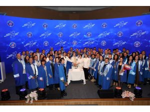 AKDENİZ ÜNİVERSİTESİ’NDE AKADEMİK TÖREN GURURU