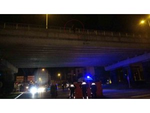 POLİSİN BİR KADINI ÖLÜMÜN UCUNDAN ALDIĞI OLAYDA SÖZLERİYLE PES DEDİRTEN KİŞİ GÖZALTINA ALINDI