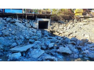 KURAKLIK NEDENİYLE SEYHAN NEHRİ’NE SU VERİLMEYİNCE ATIK SU GERÇEĞİ ORTAYA ÇIKTI