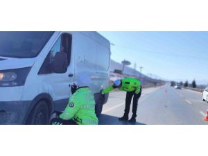 KAHRAMANMARAŞ’TA KIŞ LASTİĞİ UYGULAMASI