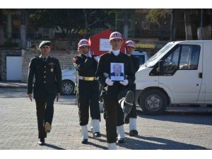 KIBRIS GAZİSİ EMEKLİ ASTSUBAY ASKERİ TÖRENLE SON YOLCULUĞUNA UĞURLANDI