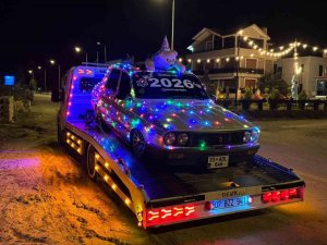 LED IŞIKLARLA SÜSLENEN TOROS DİKKAT ÇEKTİ