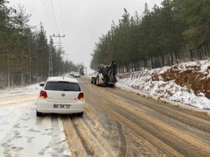 OSMANİYE’DE KAR ETKİSİNİ ARTIRDI, 2 İLÇEDE EĞİTİME ARA VERİLDİ