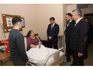 ŞENER, YENİ YIL GECESİNDE KAMU ÇALIŞANLARIYLA BULUŞTU