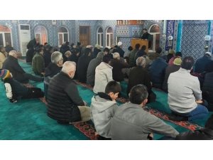 ANAMUR’DA YENİ YILIN İLK SABAHI CAMİLERDE KARŞILANDI