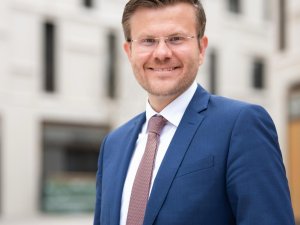 MARCUS KÖNİG: "BENİ BAĞLAYAN DEĞİL, BİRLEŞTİREN ŞEYLERE BAKIN"