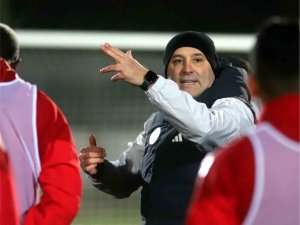 ANTALYASPOR, SAMİ UĞURLU YÖNETİMİNDE İLK ANTRENMANINA ÇIKTI