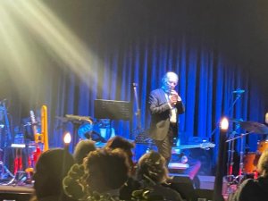 FATİH ERKOÇ YENİ YILA ANTALYA'DA  HAYRANLARIYLA BİRLİKTE GİRDİ