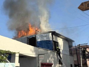 MÜSTAKİL EVDE KORKUTAN YANGIN