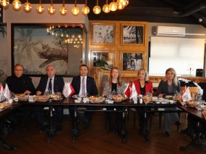 AGİDER GAZETECİLERLE BULUŞTU