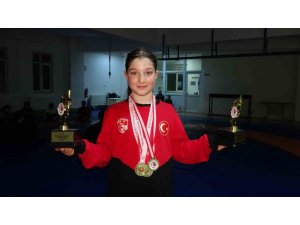 BİR YETENEK TARAMASI HAYATINI DEĞİŞTİRDİ 10 YAŞINDAKİ GÜREŞÇİ ASYA, TÜRKİYE ŞAMPİYONU OLDU