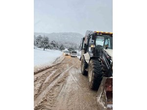 BURDUR’DA KARDA MAHSUR KALANLAR KURTARILDI