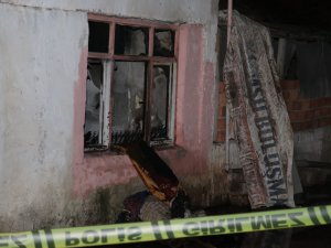 GECEKONDUDA ÇIKAN YANGINDA HAYATINI KAYBETTİ