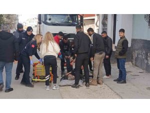 TARTIŞTIĞI DAYISINI SOKAK ORTASINDA VURDU