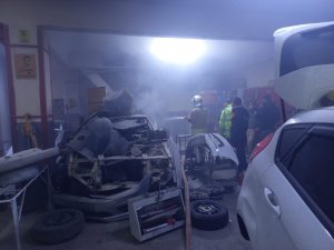 KIRIKHAN’DA TAMİRCİDE YANGIN