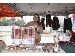 MERSİN’DE KADIN EMEĞİ KENT MEYDANINDA DEĞER BULUYOR