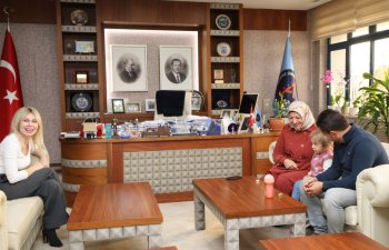 MUCİZE BEBEK ÖZLENEN, DOKTORUNU ZİYARET ETTİ