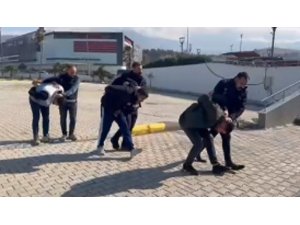 İSKENDERUN’DA YARALAMA OLAYINI ŞÜPHELİLERİ TUTUKLANDI