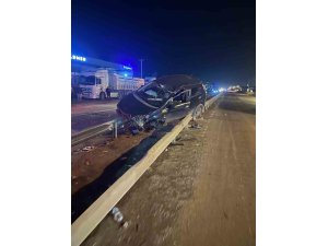 PAYAS’TA REFÜJE ÇIKAN OTOMOBİLİN SÜRÜCÜSÜ YARALANDI