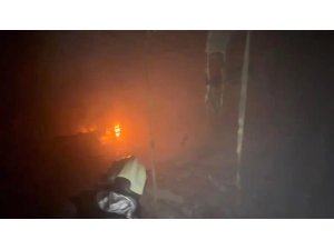 DEPREMDE EVİ YIKILAN AİLE YANGINLA İKİNCİ KEZ YUVASIZ KALDI