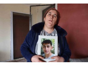 OĞLUNU AV KAZASINDA KAYBEDEN ANNE: "18 YAŞ ALTI BİR ÇOCUK ELİNE TÜFEK ALABİLİYORSA BUNUN CEZASI OLMALI"
