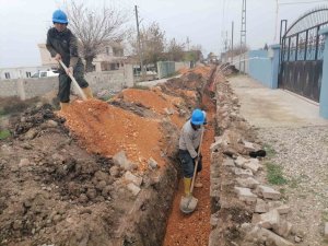 HATSU, KAZKELİ MAHALLESİ’NDE 30 YILLIK İÇME SUYU HATTINI YENİLEDİ