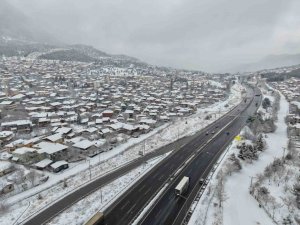 POZANTI BEYAZA BÜRÜNDÜ
