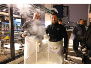 ALPEDO’DAN SOĞUK KIŞ AKŞAMI 1 TON ÜCRETSİZ SALEP İKRAMI