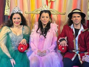 ANTALYA'DA YENİ BİR KÜLTÜR SANAT MERKEZİ: ÖYKÜ SANAT CEP SAHNE