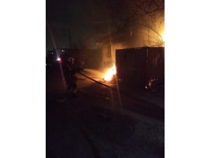 ARSUZ’DA MÜSTAKİL EVDEN ALEVLER YÜKSELDİ