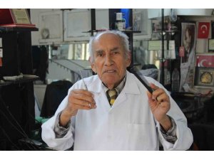 80 YAŞINDA, 66 YILDIR BERBER