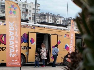 KİTAPLAR YOLA ÇIKTI, DURAĞI SAYAPARK OLDU