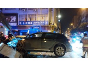 İSKENDERUN’DA TRAFİK KAZASI: 2 YARALI