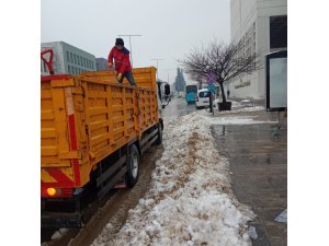 KAHRAMANMARAŞ’TA KARLA MÜCADELE SÜRÜYOR