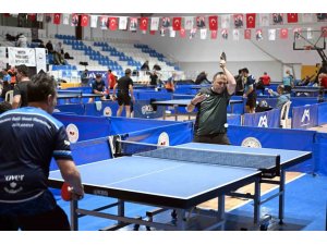 MERSİN’DE 5. ULUSAL MASA TENİSİ VETERAN TURNUVASI TAMAMLANDI