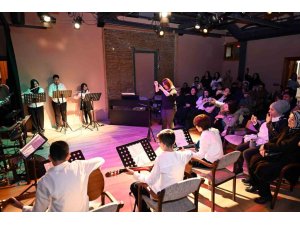 MERSİN’DE ÇOCUK KAMPÜSÜ ÖĞRENCİLERİNDEN SANAT ŞÖLENİ