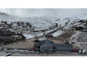 ÇOCUKLAR SÖMESTİR TATİLİNİN KEYFİNİ DAVRAZ KAYAK MERKEZİ’NDE ÇIKARDI