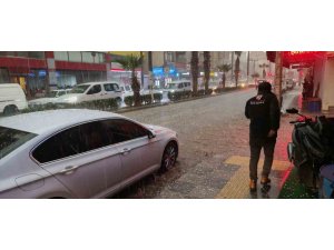 SİLİFKE’DE DOLU FELAKETİ: SOKAKLAR BEYAZA BÜRÜNDÜ, TARIM ALANLARI ZARAR GÖRDÜ