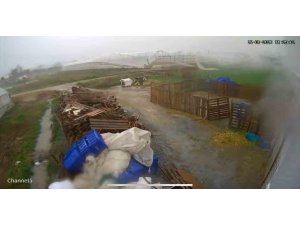 HORTUM SANİYELER İÇİNDE SERAYI YERLE BİR ETTİ: O ANLAR KAMERADA