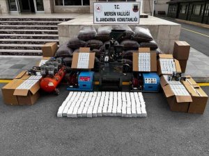 MERSİN’DE KAÇAK TÜTÜN VE MAKARON ELE GEÇİRİLDİ