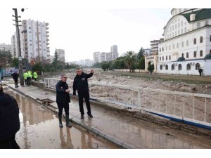 MERSİN’DEKİ SELDEN GERİYE BU GÖRÜNTÜLER KALDI: 51 EV VE İŞYERİ ZARAR GÖRDÜ, 12 KİŞİ KURTARILDI