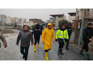 TARSUS’TA YOĞUN YAĞIŞ SONRASI TAM SAHA MÜDAHALE