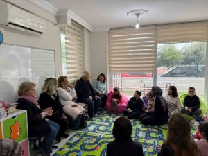 GÖRME ENGELLİLER İÇİN 3 YILDA 200 KİTAP SESLENDİRİLDİ